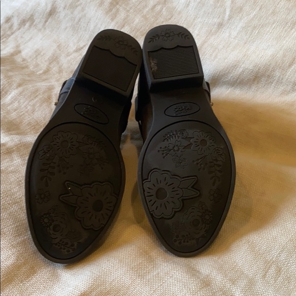 Booties - Picture 6 of 6